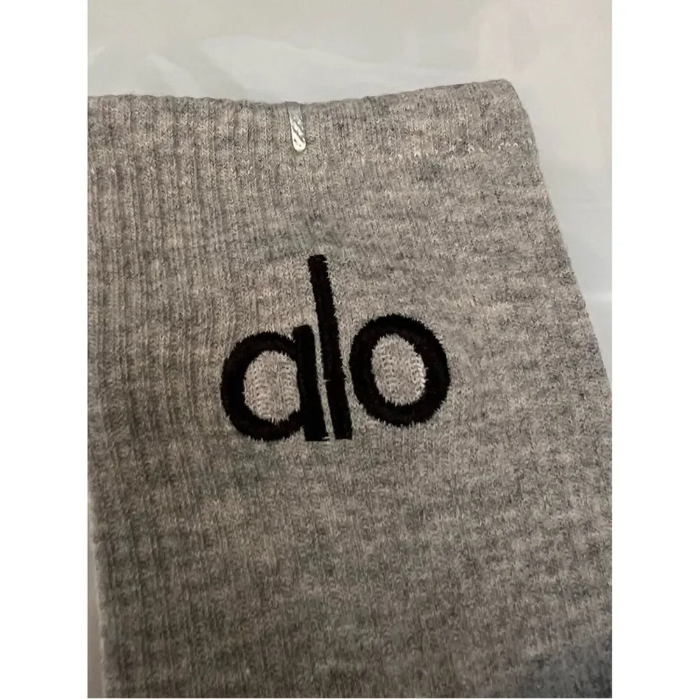 ALO Yoga unisex half crew understated socks in gray embroidered logo